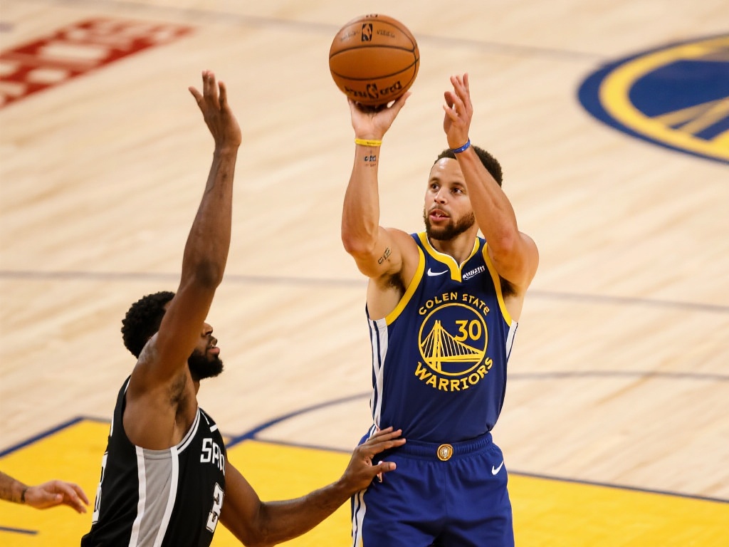 库里的技术细节是他在这片场地上表现出色的